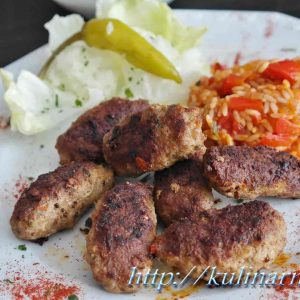 Чевапчичи — вкусные черногорские мясные колбаски!
