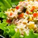 Салат с рисом и тунцом — легкое блюдо для всей семьи!
