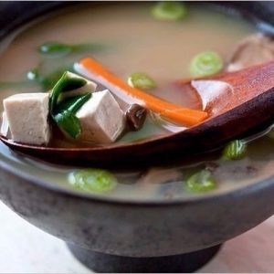 Мисо суп — традиционное блюдо японской кухни, стоить попробовать!