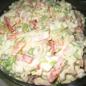 Салат «Берлинский» — довольно вкусный и простой салатик и очень быстрый в приготовлении!
