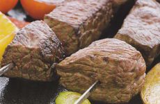 Шашлык, маринованный в собственном соку — натуральное жареное мясо!
