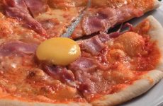 Пицца «Карбонара» — оригинальный рецепт привычного блюда!