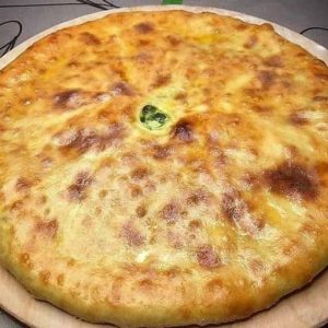 Осетинский пирог с сыром и зеленым луком — сытная, нежная и вкусная выпечка!