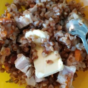 Гречневая каша с беконом и луком — шикарный рецепт вкусного обеда!