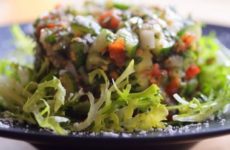 Салат с фасолью и овощами — улетает на раз-два!